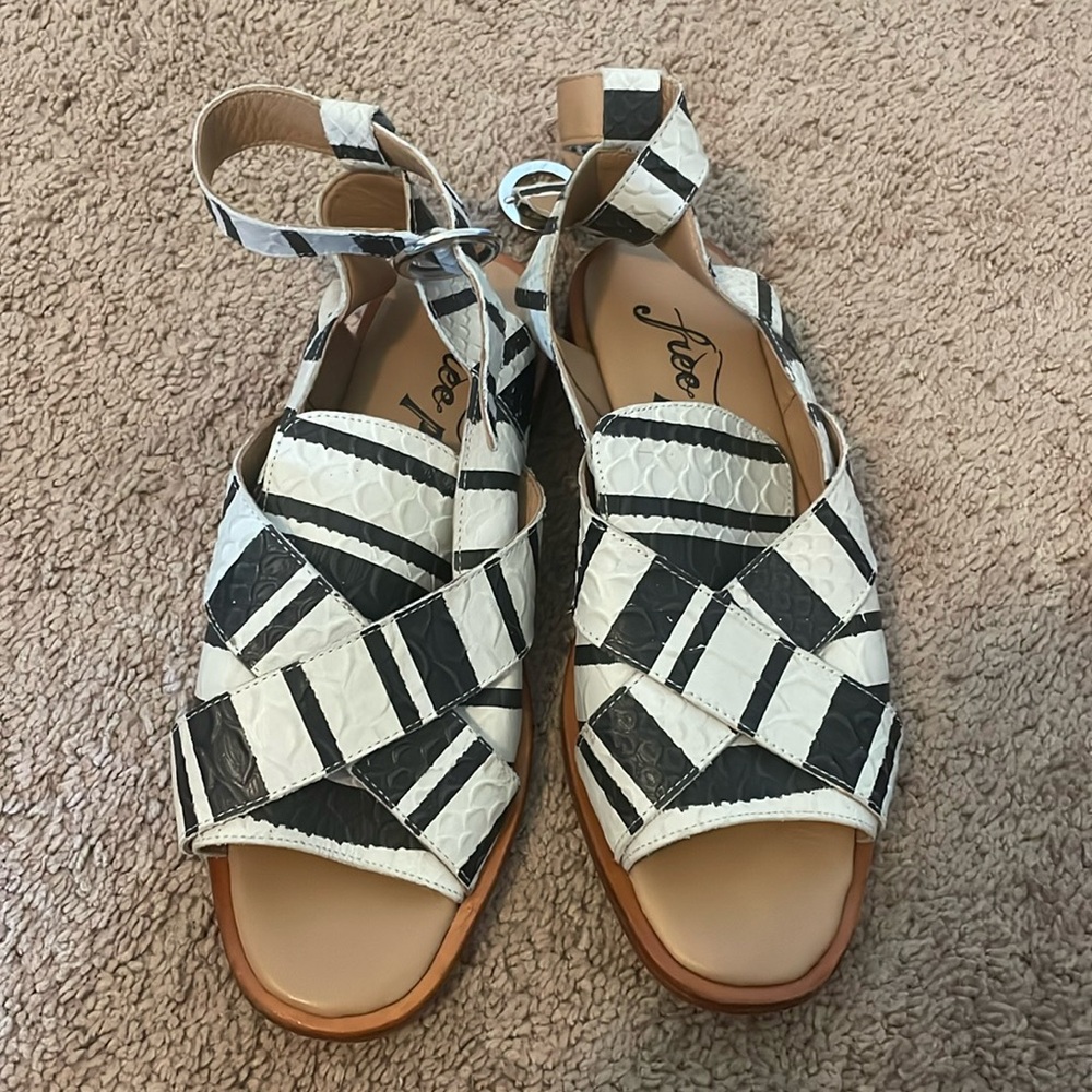 FP sandals